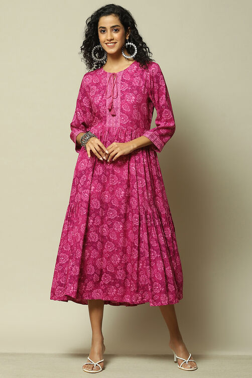 Pink LIVA Straight Printed Kurta image number 5