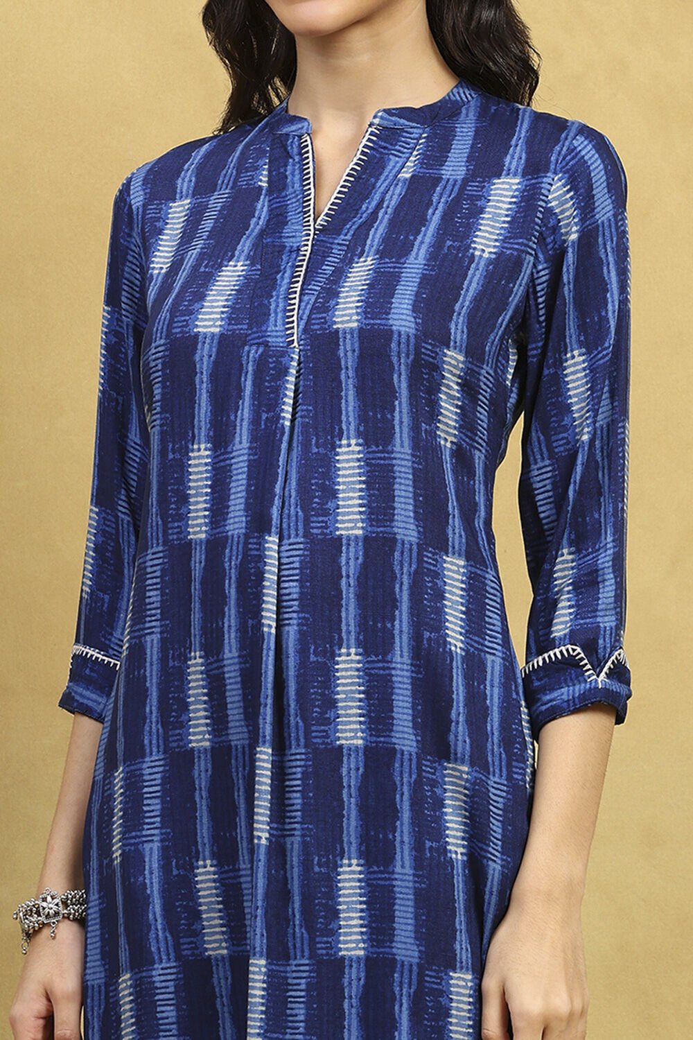 Indigo Printed Straight Kurta image number 1
