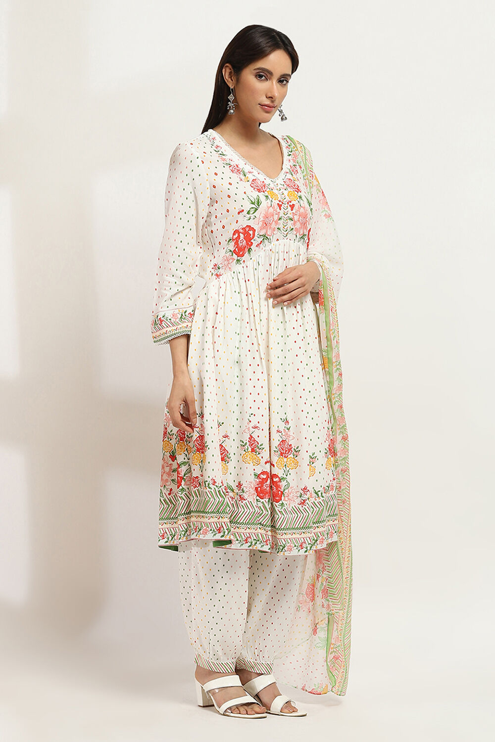 White Viscose Rayon Gathered Set image number 5