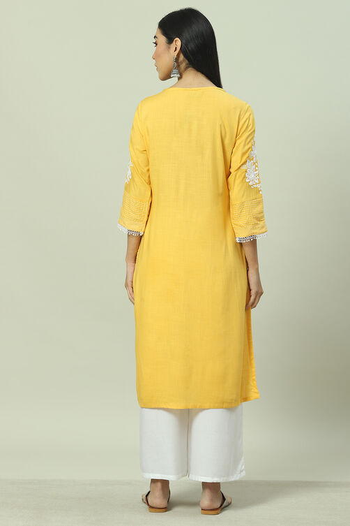 Yellow Embroidered Detail Straight Kurta image number 4