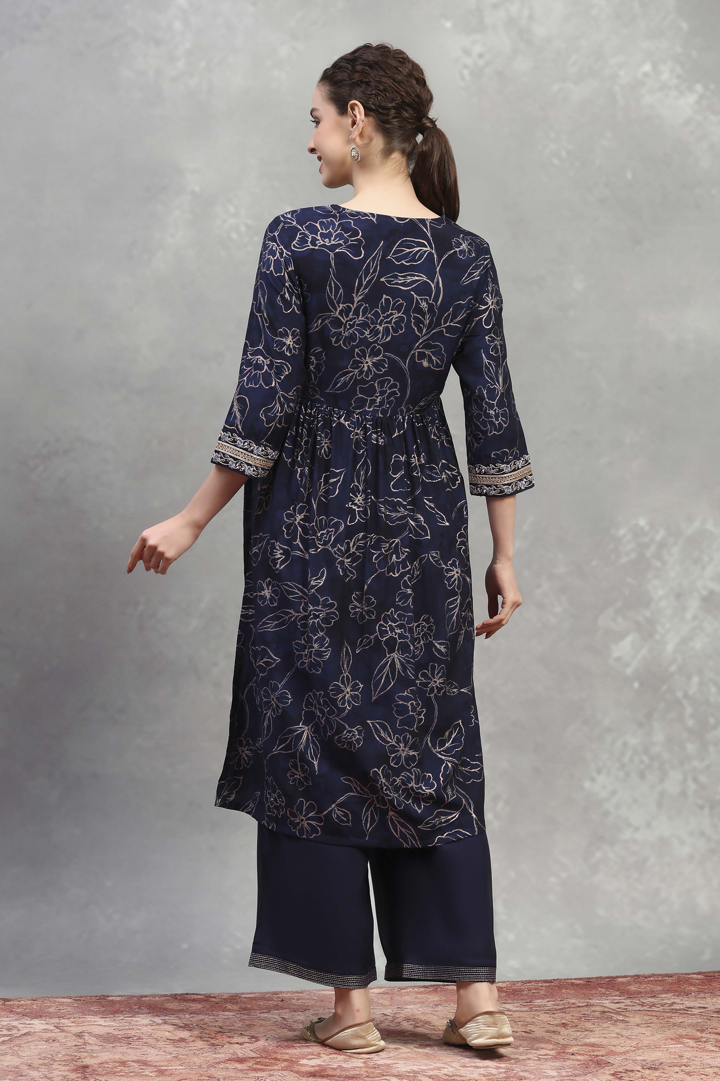 Indigo Blue Viscose Blend Printed Gathered Kurta Pants Set image number 4