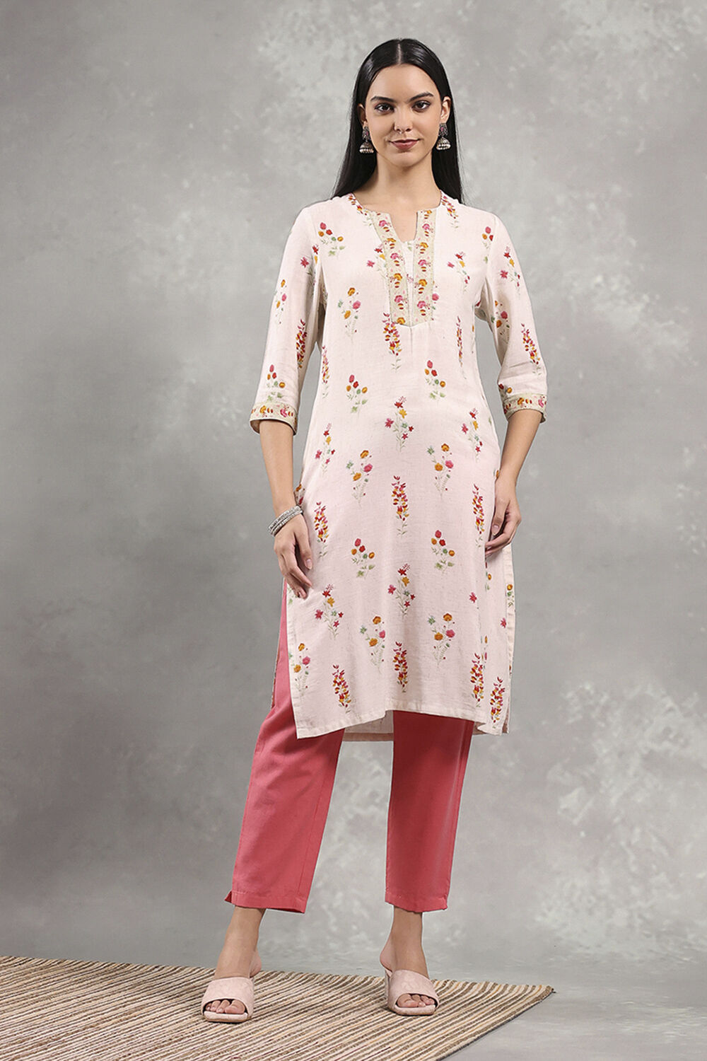 Off-White Printed Straight Kurta image number 5
