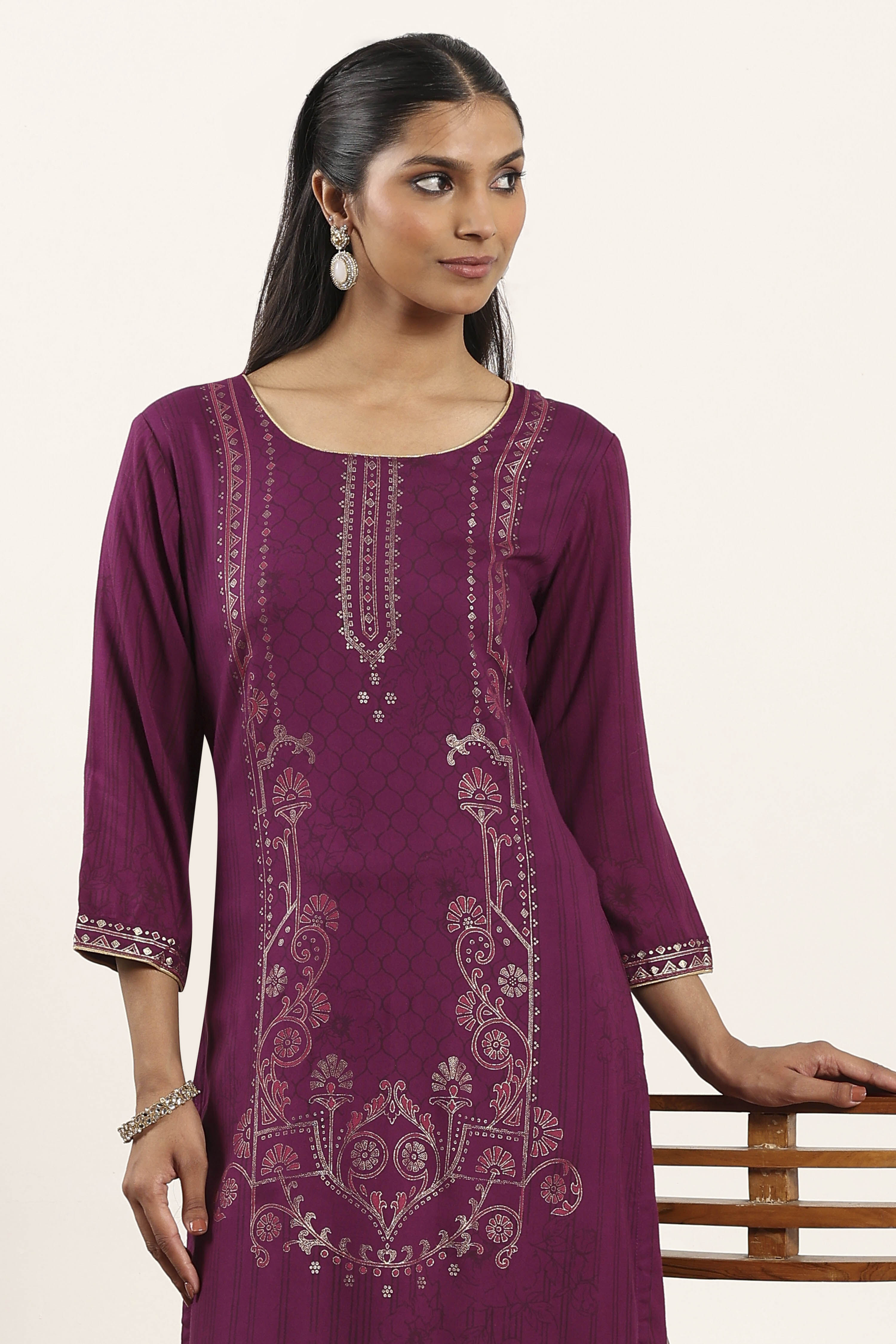 Purple Viscose Rayon Straight Kurta Pants Set image number 7