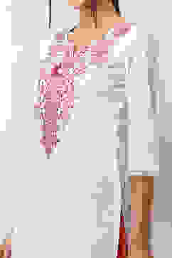 White Cotton Printed Straight Kurta image number 1