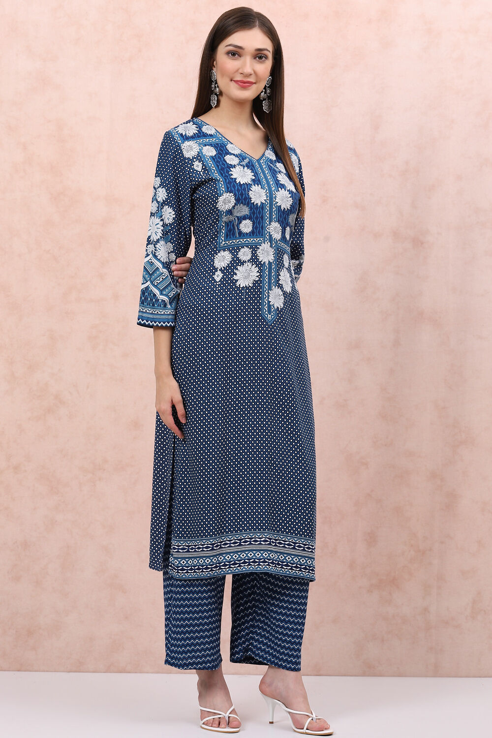 Indigo LIVA Straight Kurta image number 3