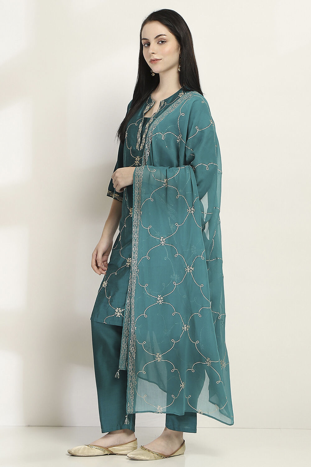 Purple Embroidered Straight Suit Set image number 3