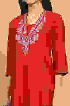 Red Polyester Solid Straight Kurta Pants Set image number 1