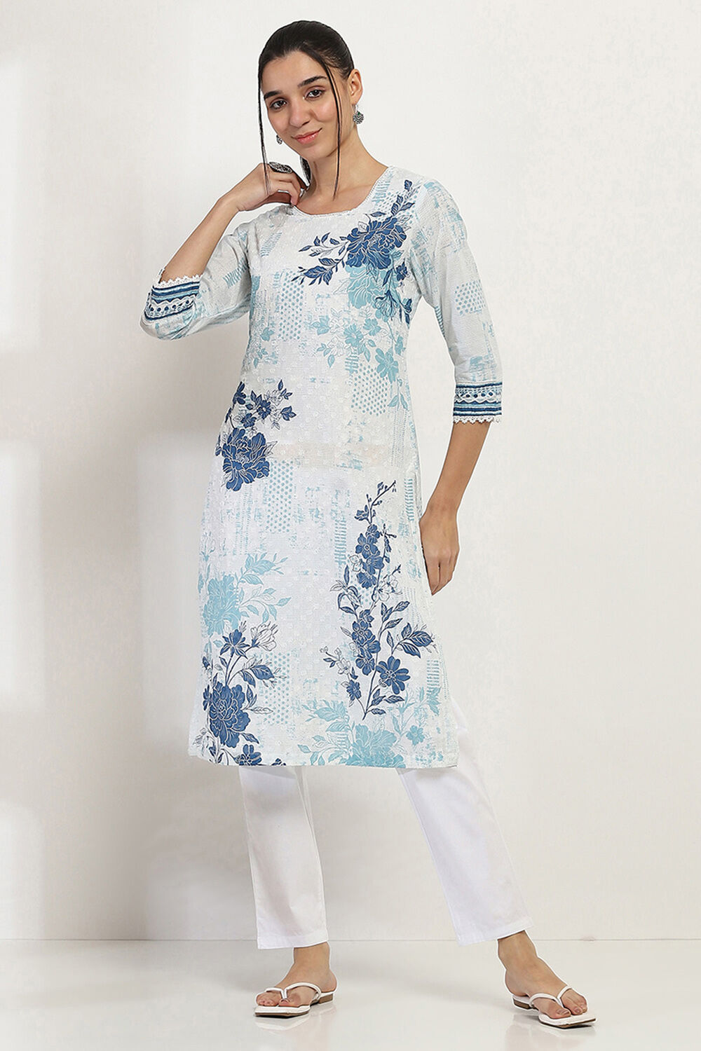 Off-White and Blue Cotton Straight Kurta image number 5