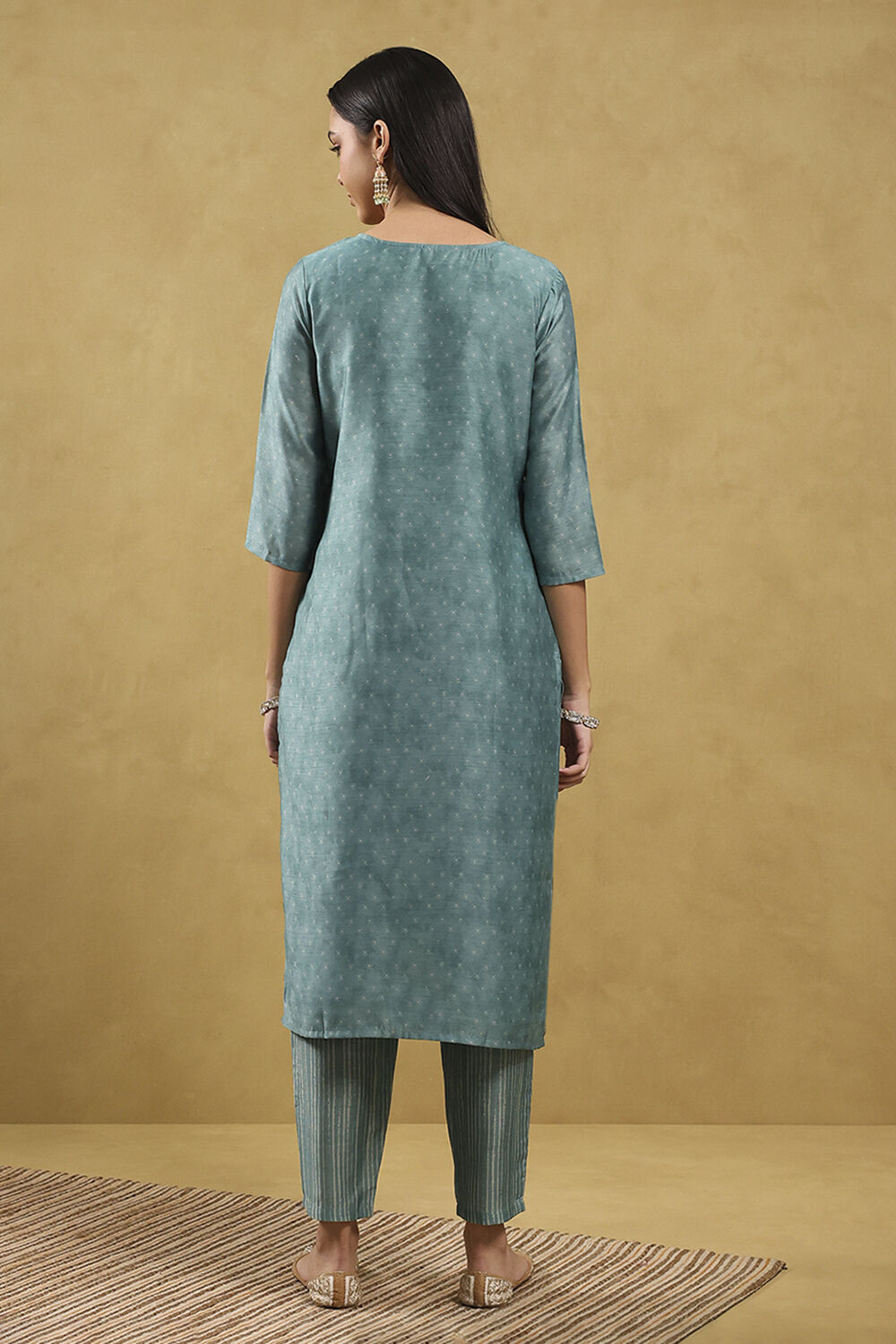 Blue Polyester Printed Straight Suit Set image number 4