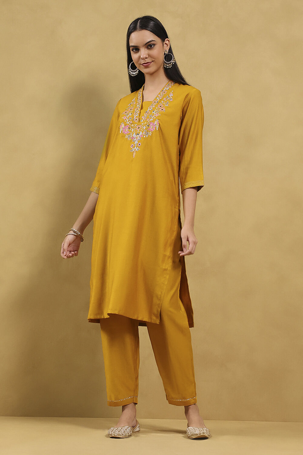 Mustard Polyester Solid Straight Kurta Pants Set image number 6