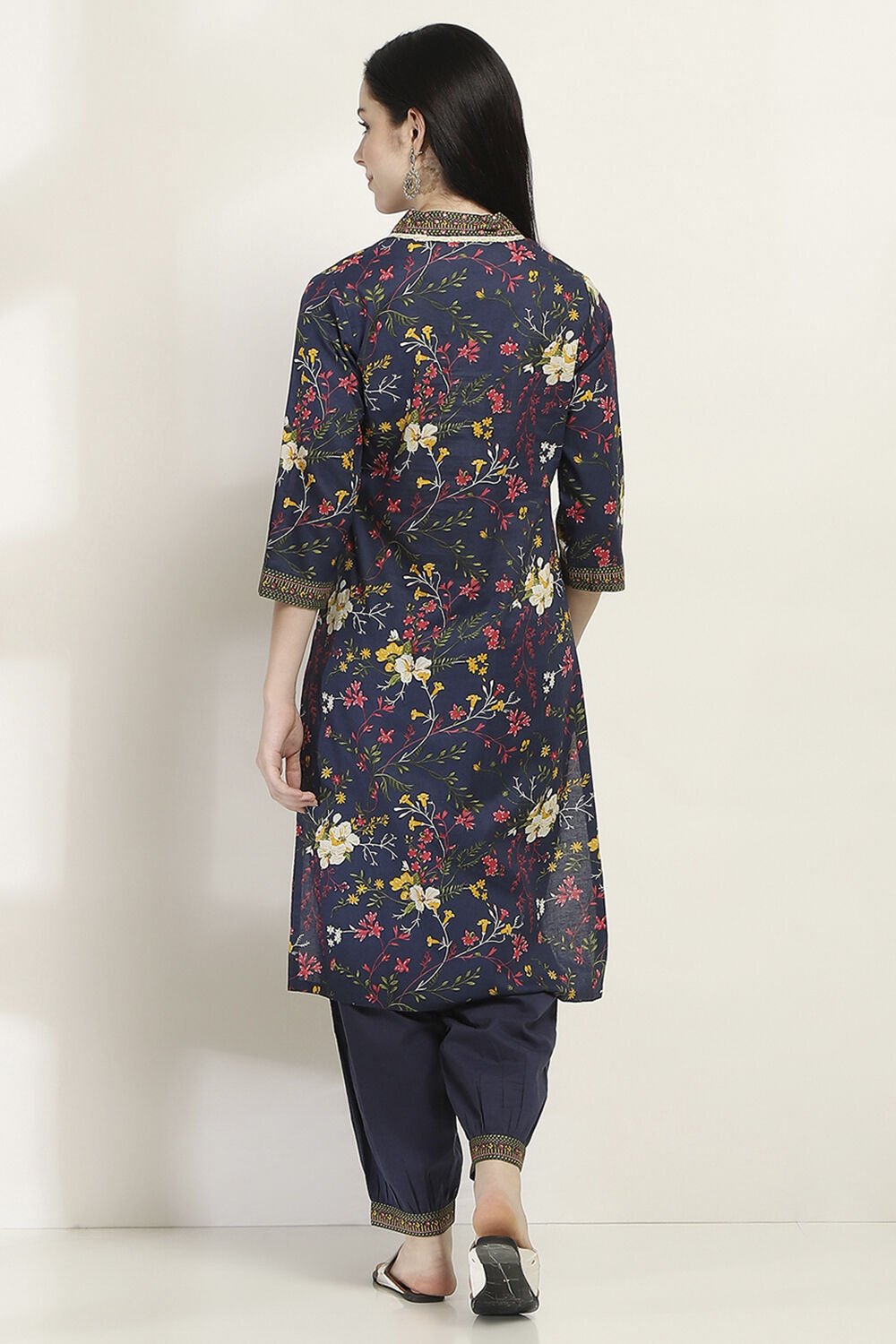 Navy Blue Cotton Floral Printed Straight Suit Set image number 4