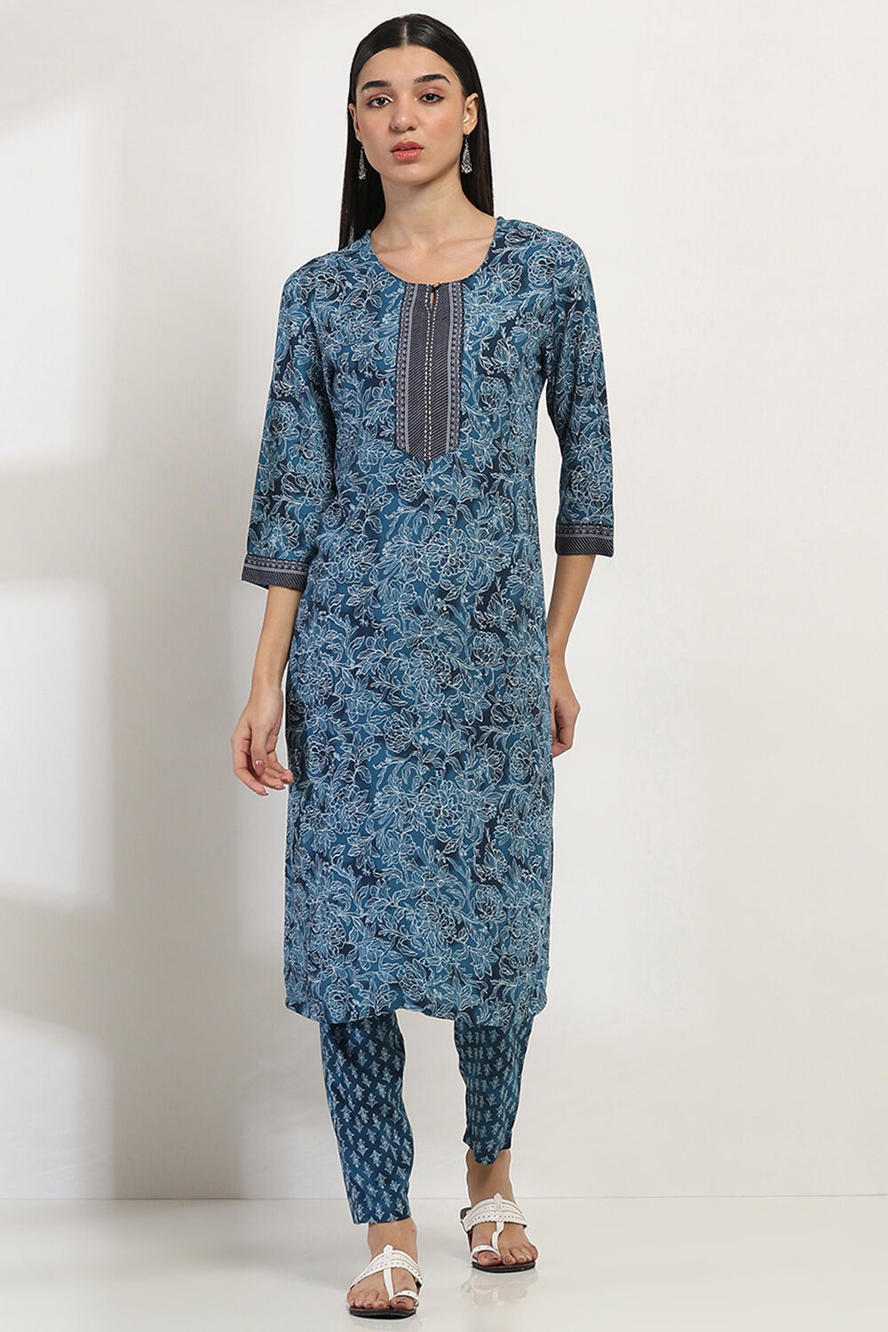 Blue Printed Straight Kurta Set image number 6