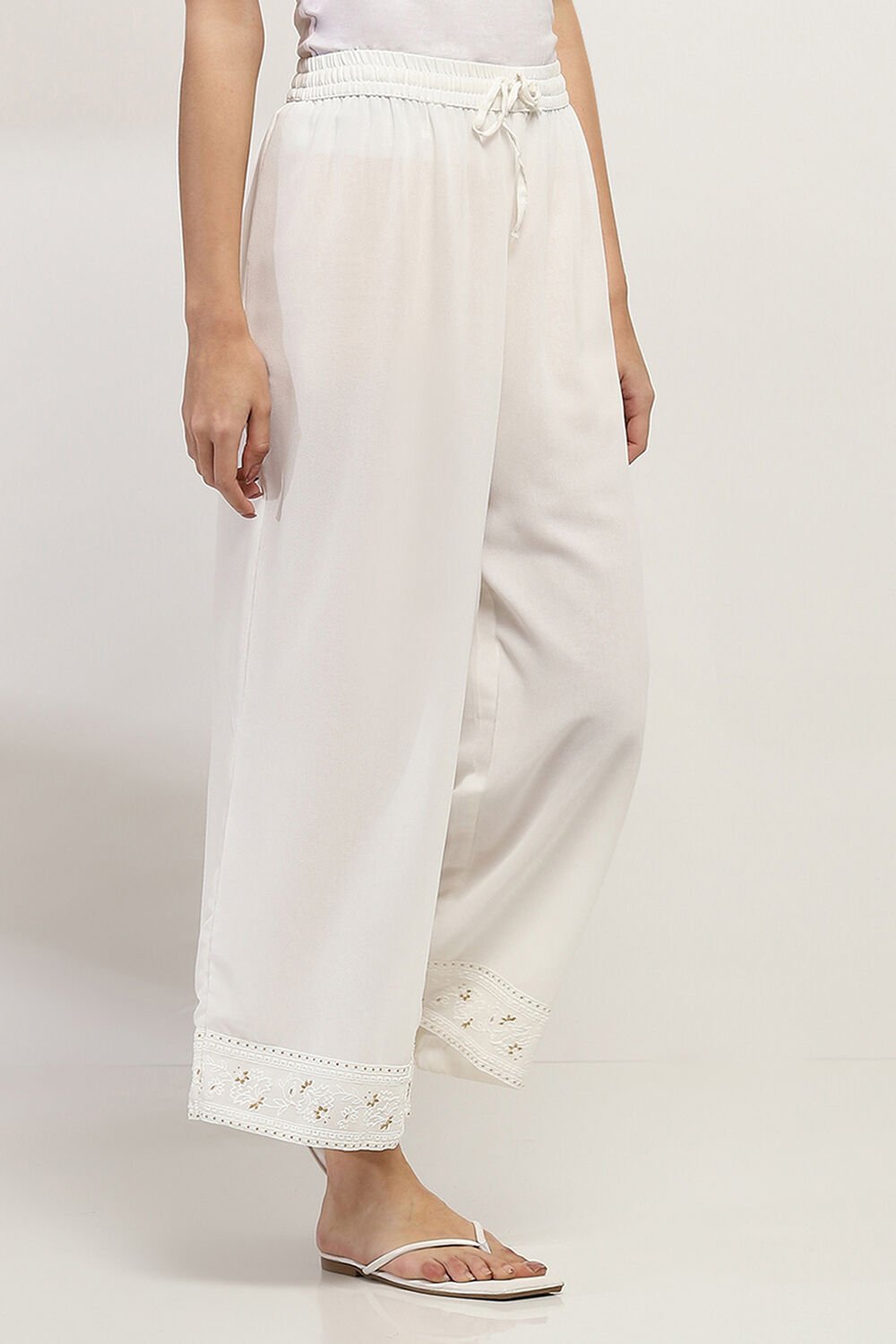 White Solid Straight Palazzos image number 3