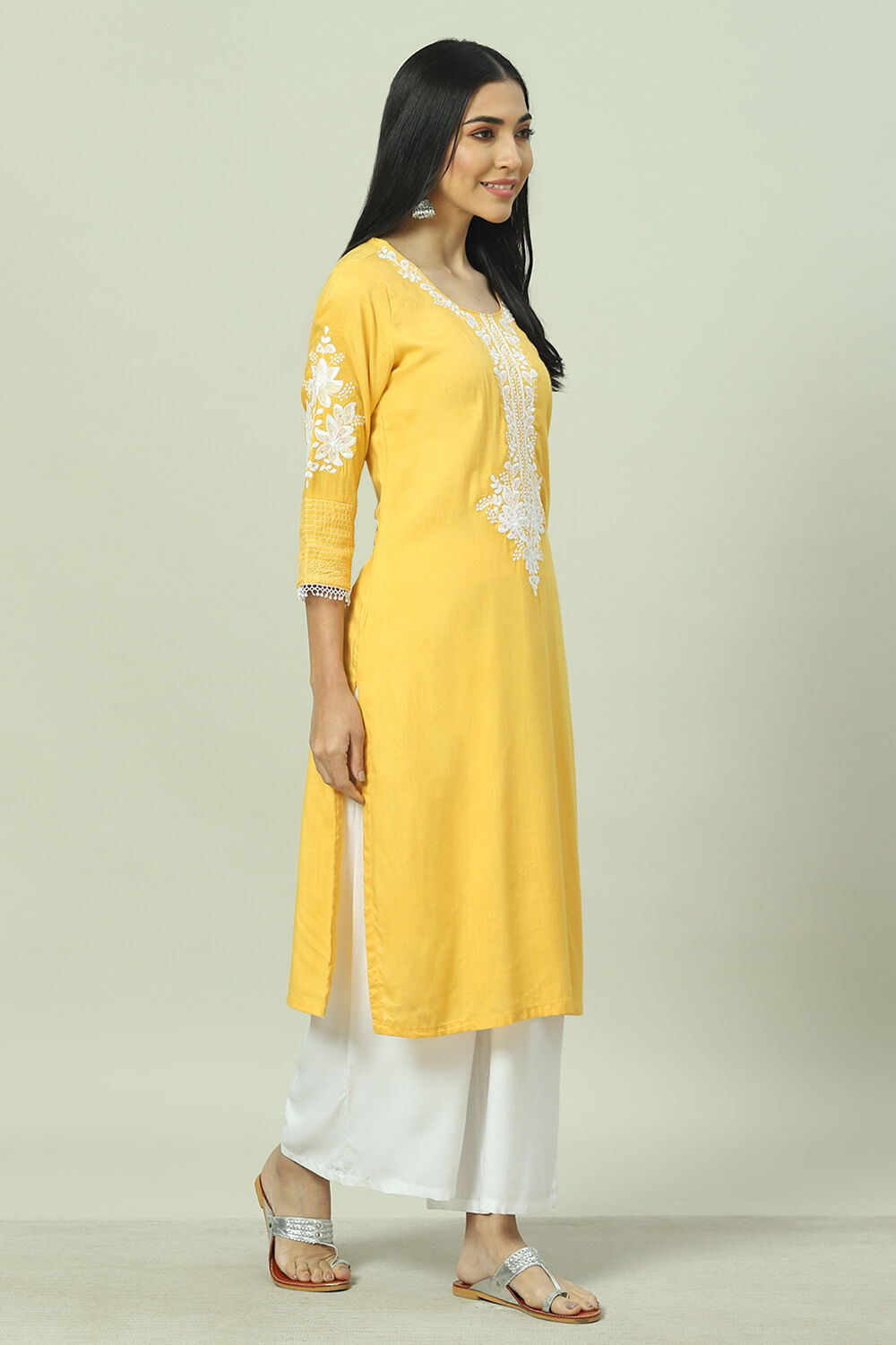 Yellow Embroidered Detail Straight Kurta image number 3