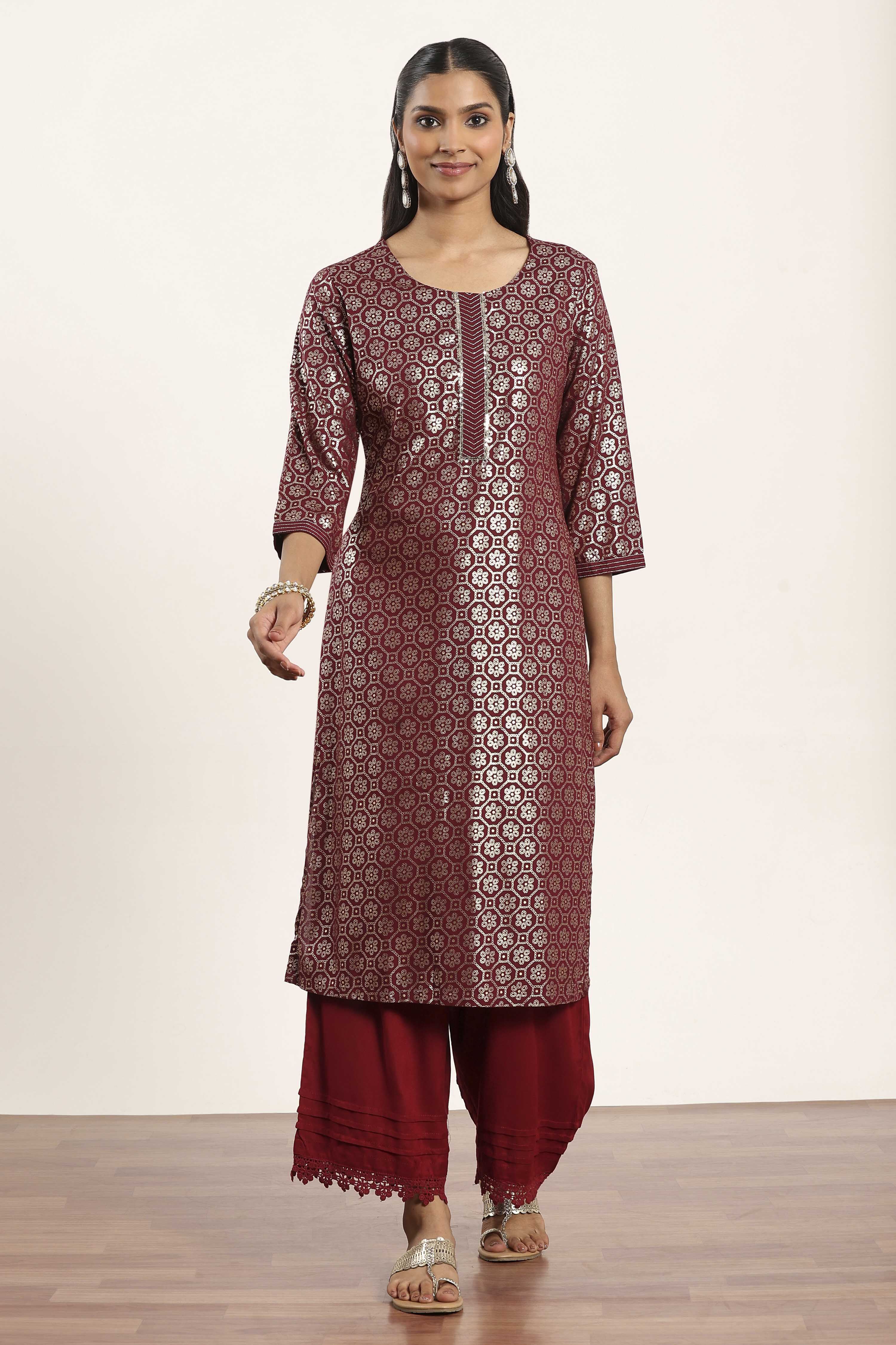 Maroon Viscose Rayon Straight Kurta Pants Set image number 6