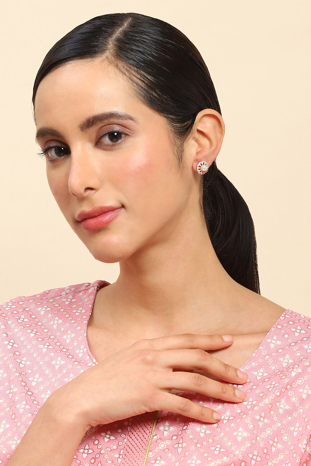 White Alloy Studs image number 3