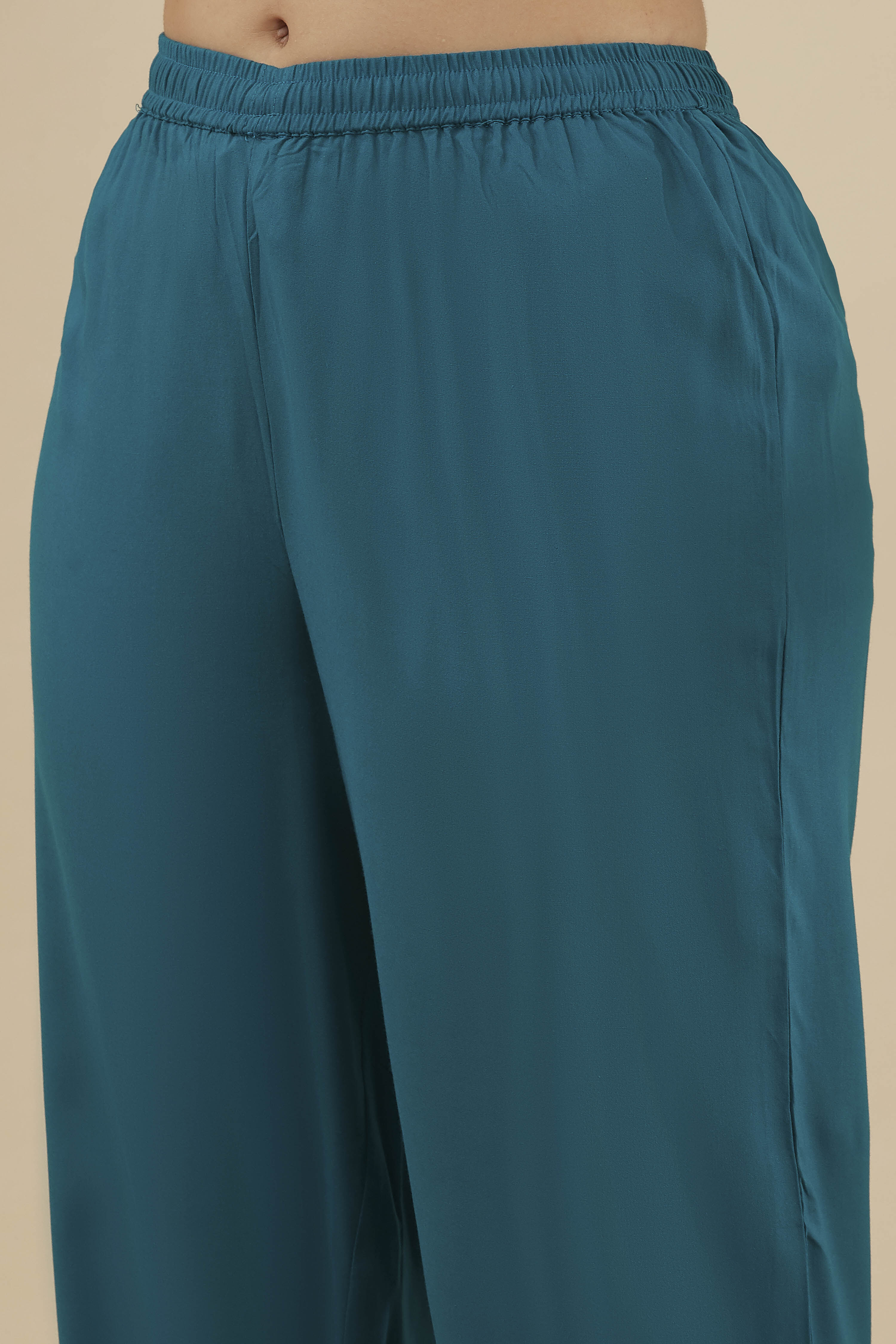 Emerald Green Viscose Rayon Straight Printed  image number 2