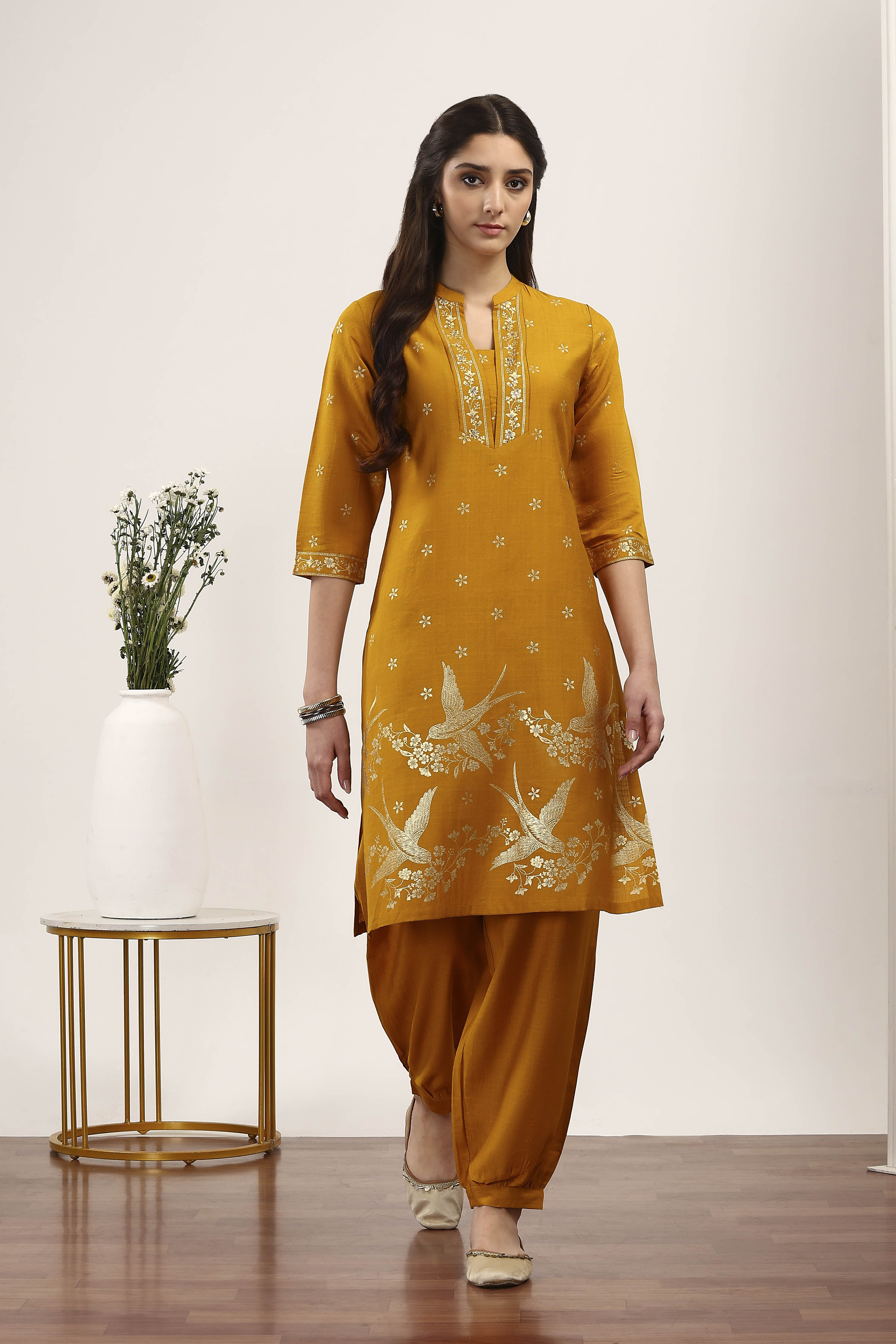 Yellow Viscose Polyester Kurta Pants Set image number 6