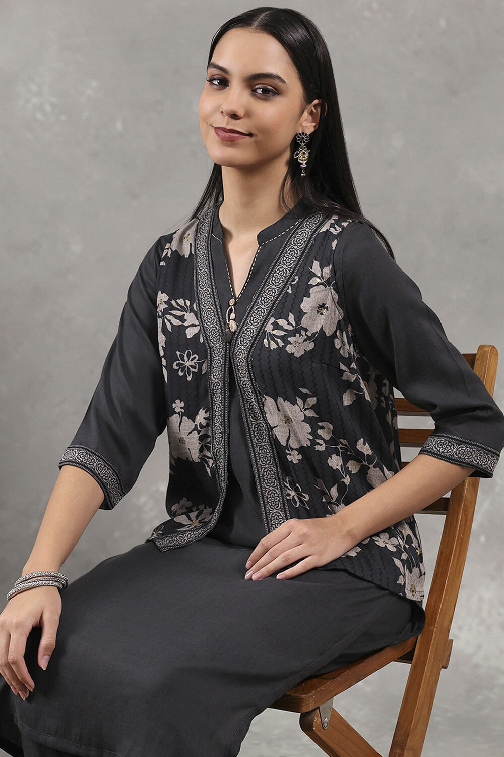 Black Viscose Blend Printed Straight Kurta Pants Set image number 7