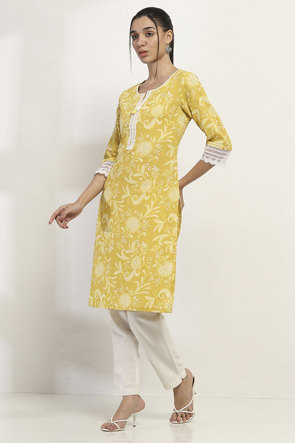 Yellow Cotton Printed Straight Kurta image number 2