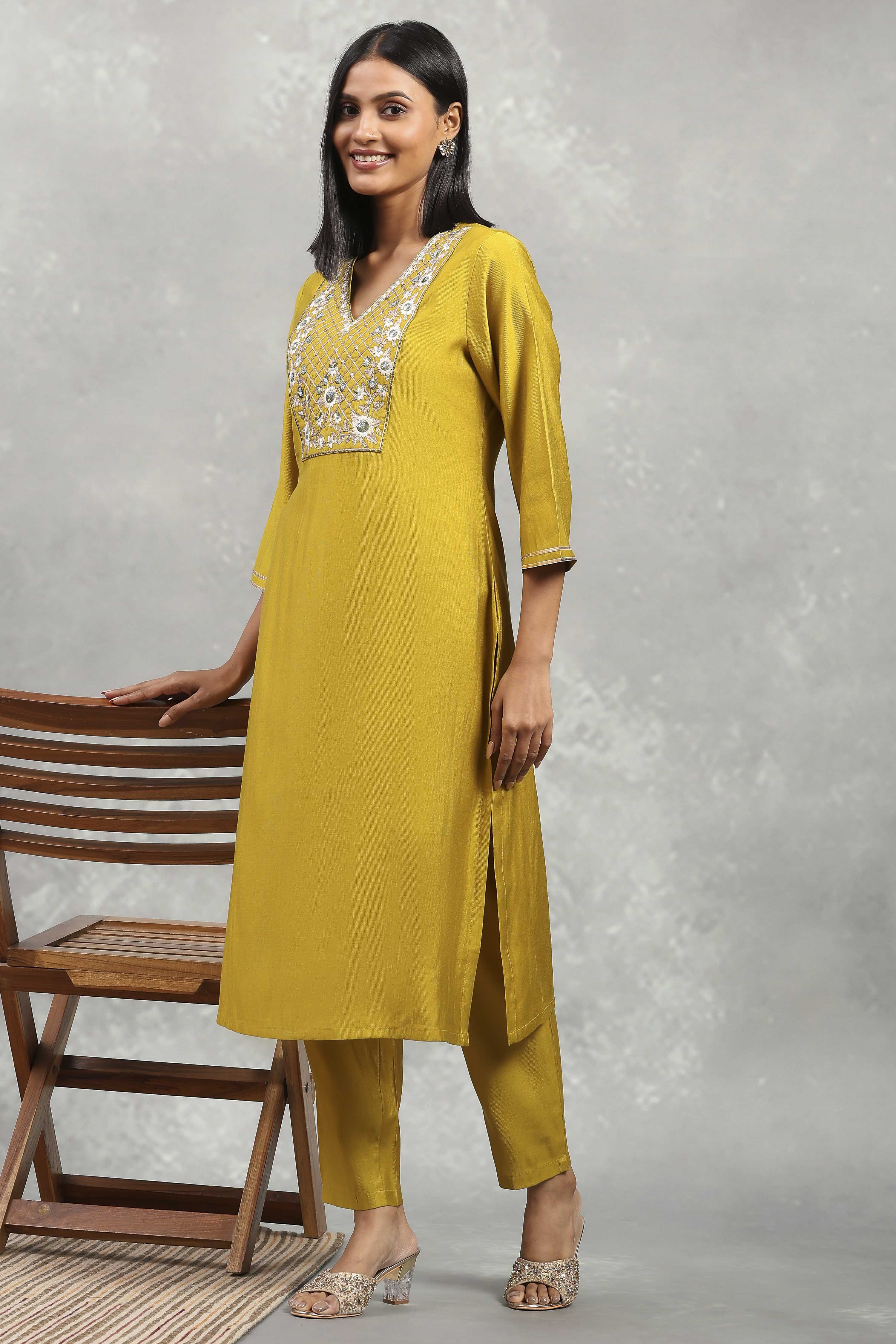 Acid Lime Viscose Blend Solid Straight Kurta Pants Set image number 0