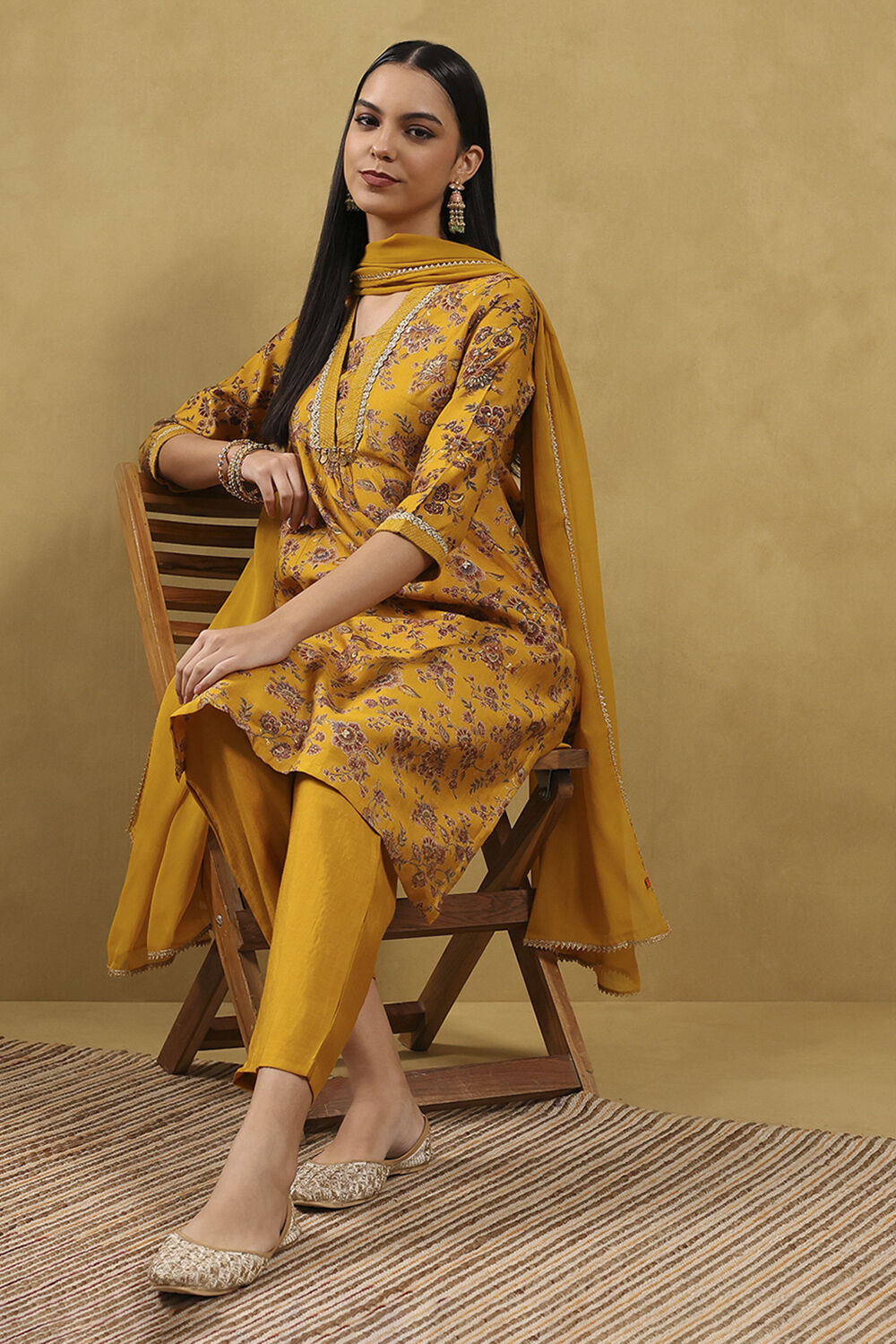 Pink Viscose Blend Printed Straight Suit Set image number 1