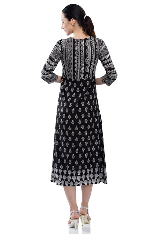 Black Flared Viscose Dress image number 4