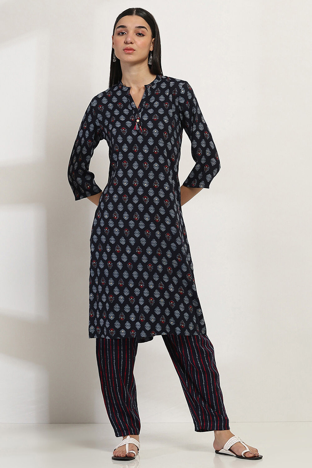 Navy Blue Cotton Blend Straight Kurta Set image number 6