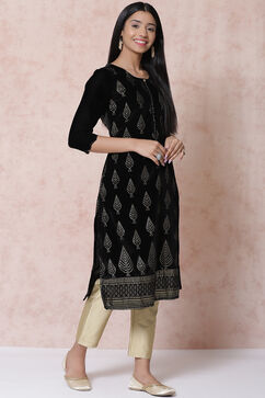 Black Velvet Straight Kurta image number 2