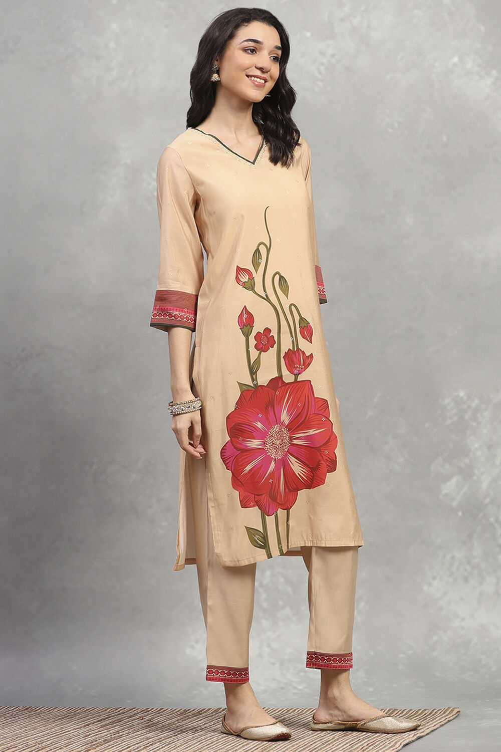 Golden Floral Printed Straight Kurta image number 4
