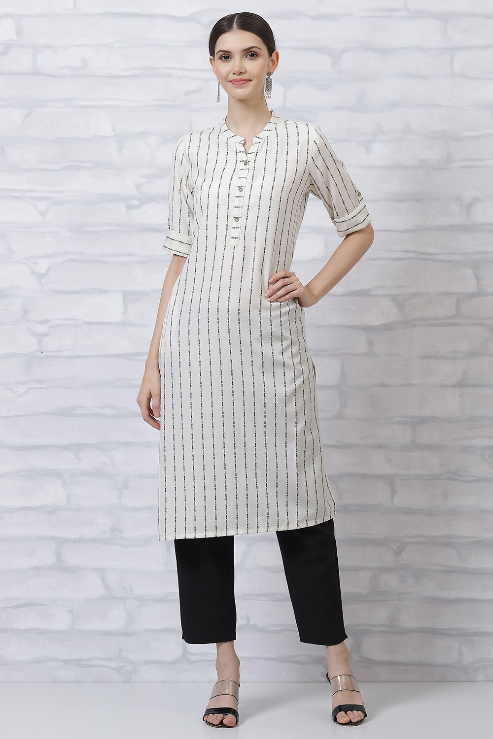 Off-white Printed Straight Kurta image number 5