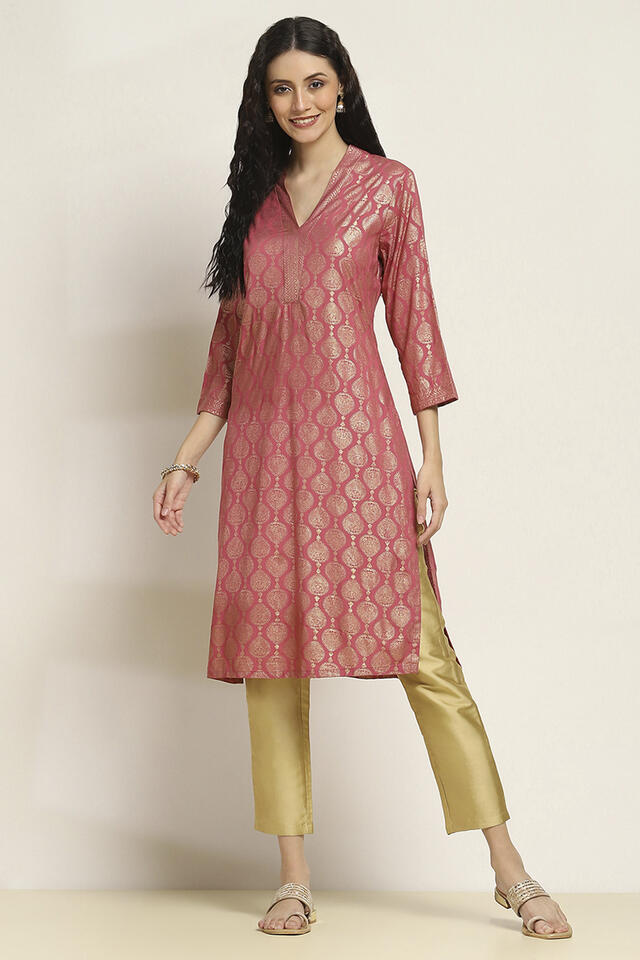 Rangriti Viscose Blend Printed Straight Kurta in Pink