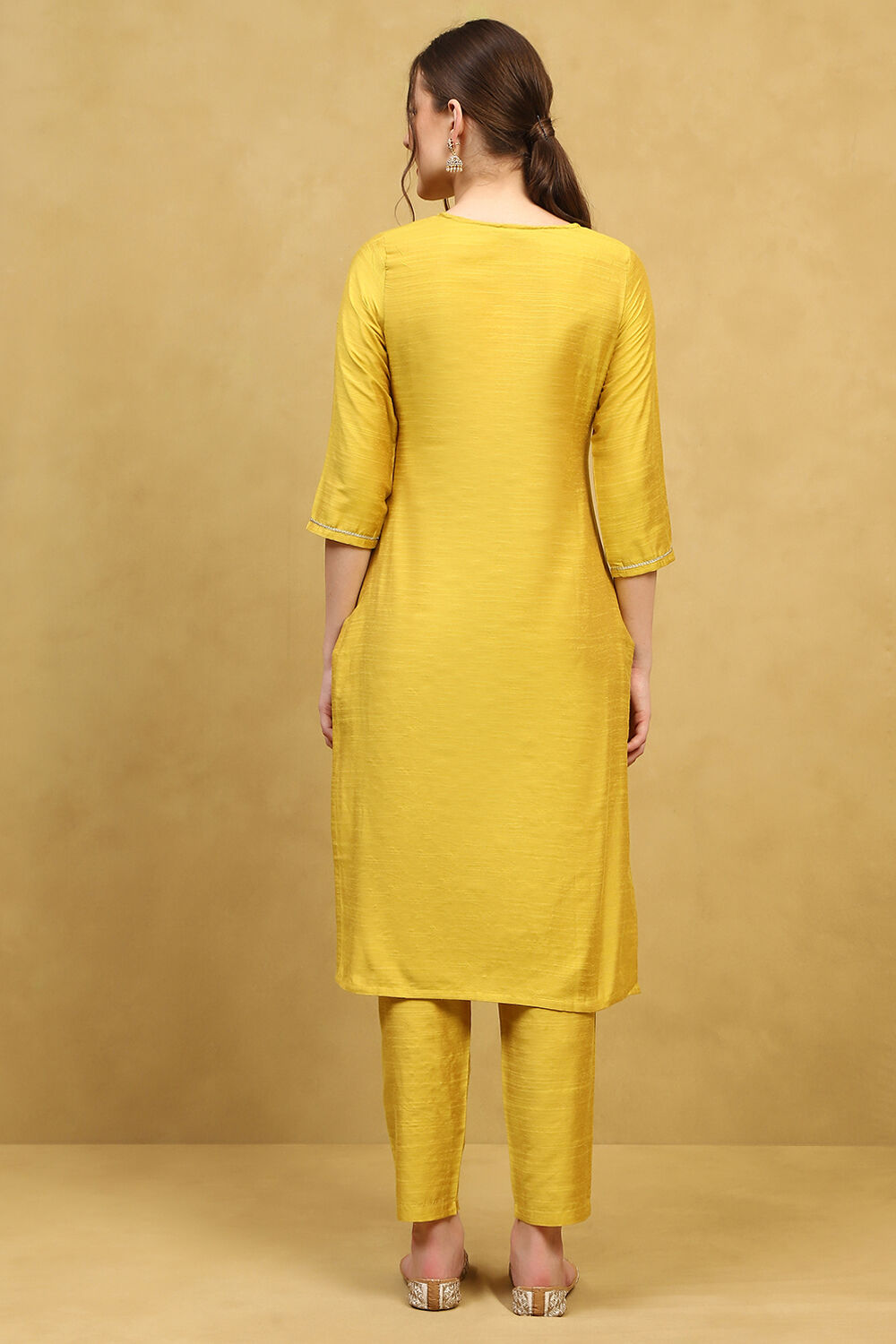 Yellow Viscose Blend Embroidered Straight Suit Set image number 4