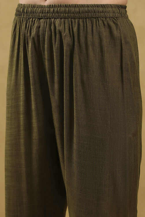 Green Viscose Blend Printed Straight Kurta Pants Set image number 2