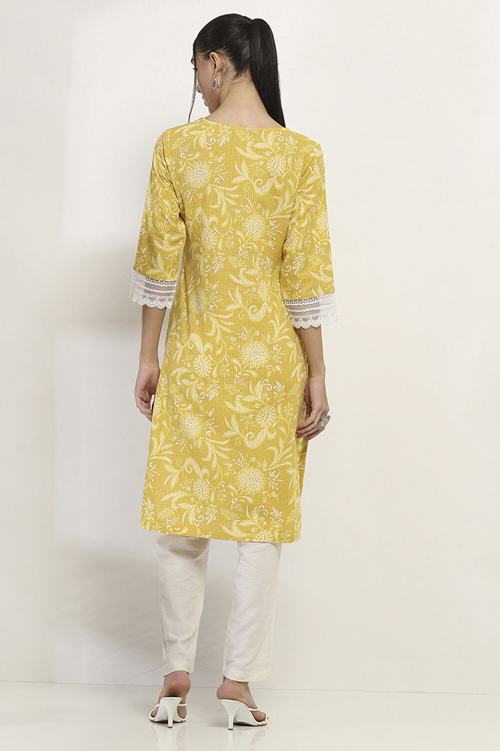 Yellow Cotton Printed Straight Kurta image number 3