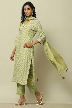 Green Printed Straight Kurta & Pants Suit Set image number 4