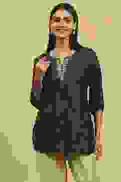 Black Viscose Blend Printed Straight Top image number 5