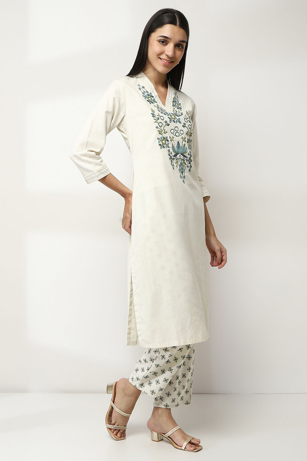 Off-White Cotton Blend Straight Kurta image number 4