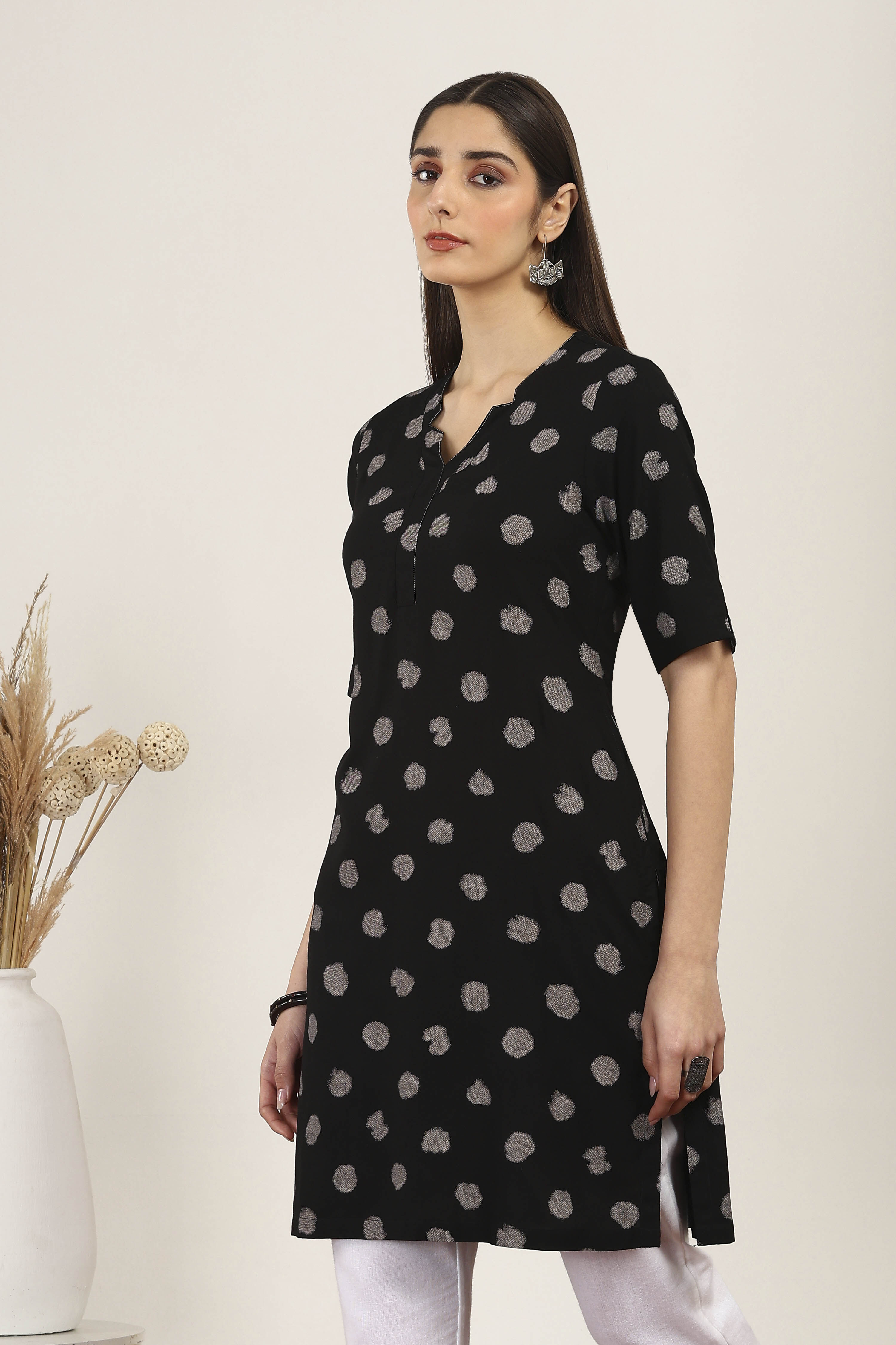 Black Rayon Straight Kurtas image number 2