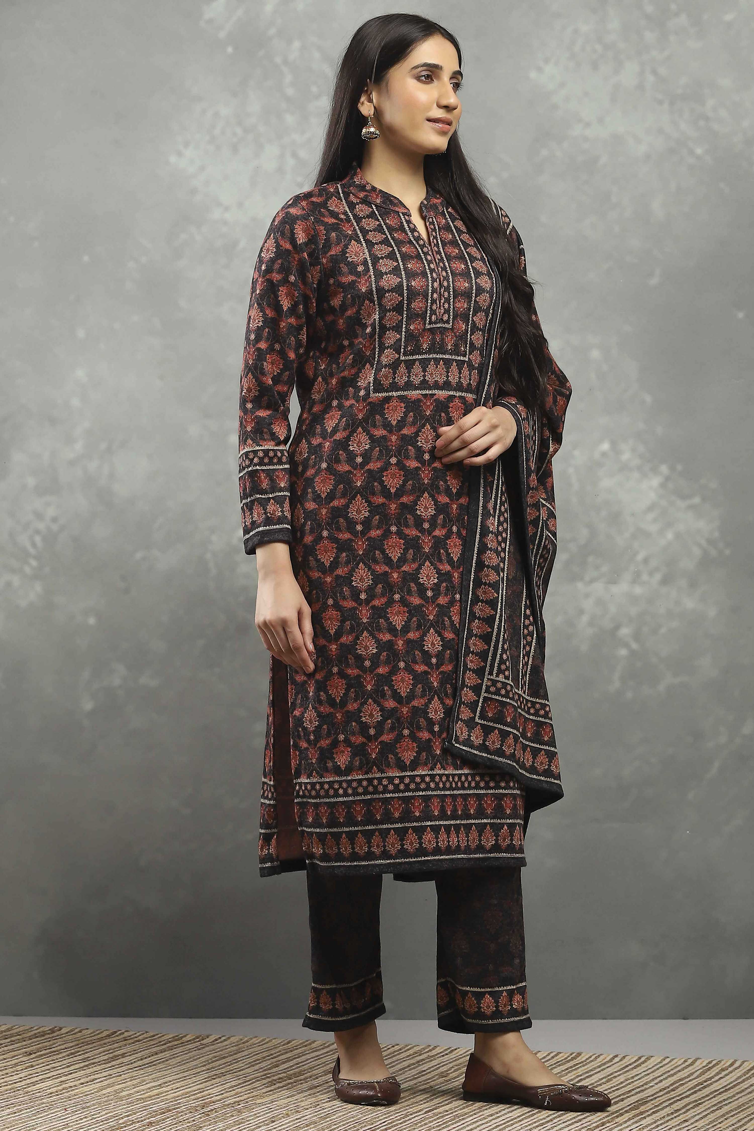 Black Polyester Printed Straight Suit Set image number 5