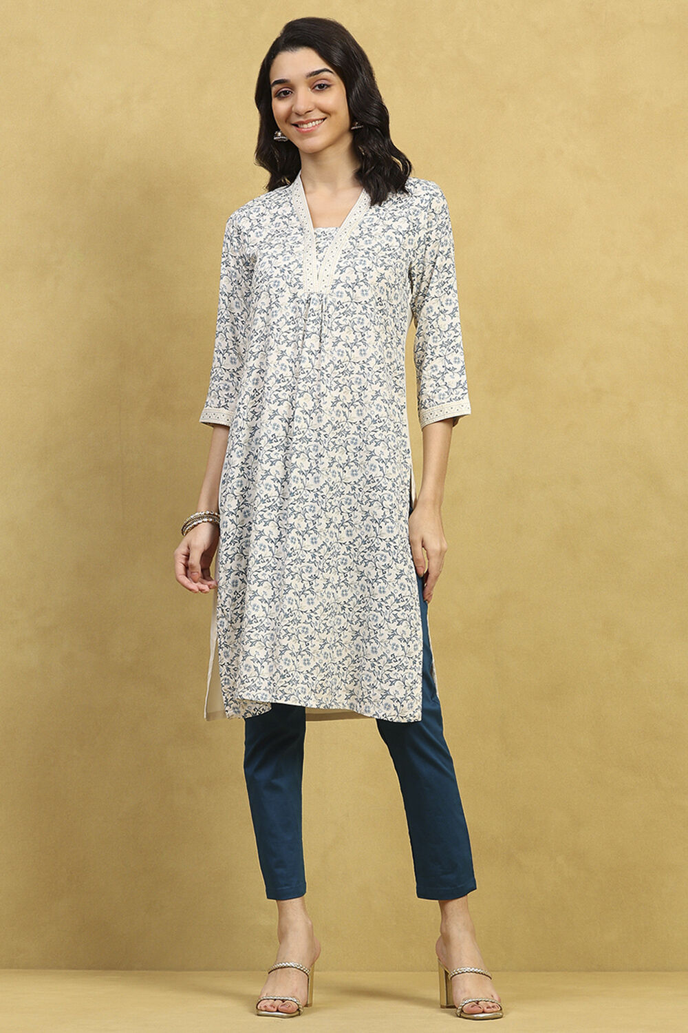 White and Blue Printed Straight Kurta image number 5