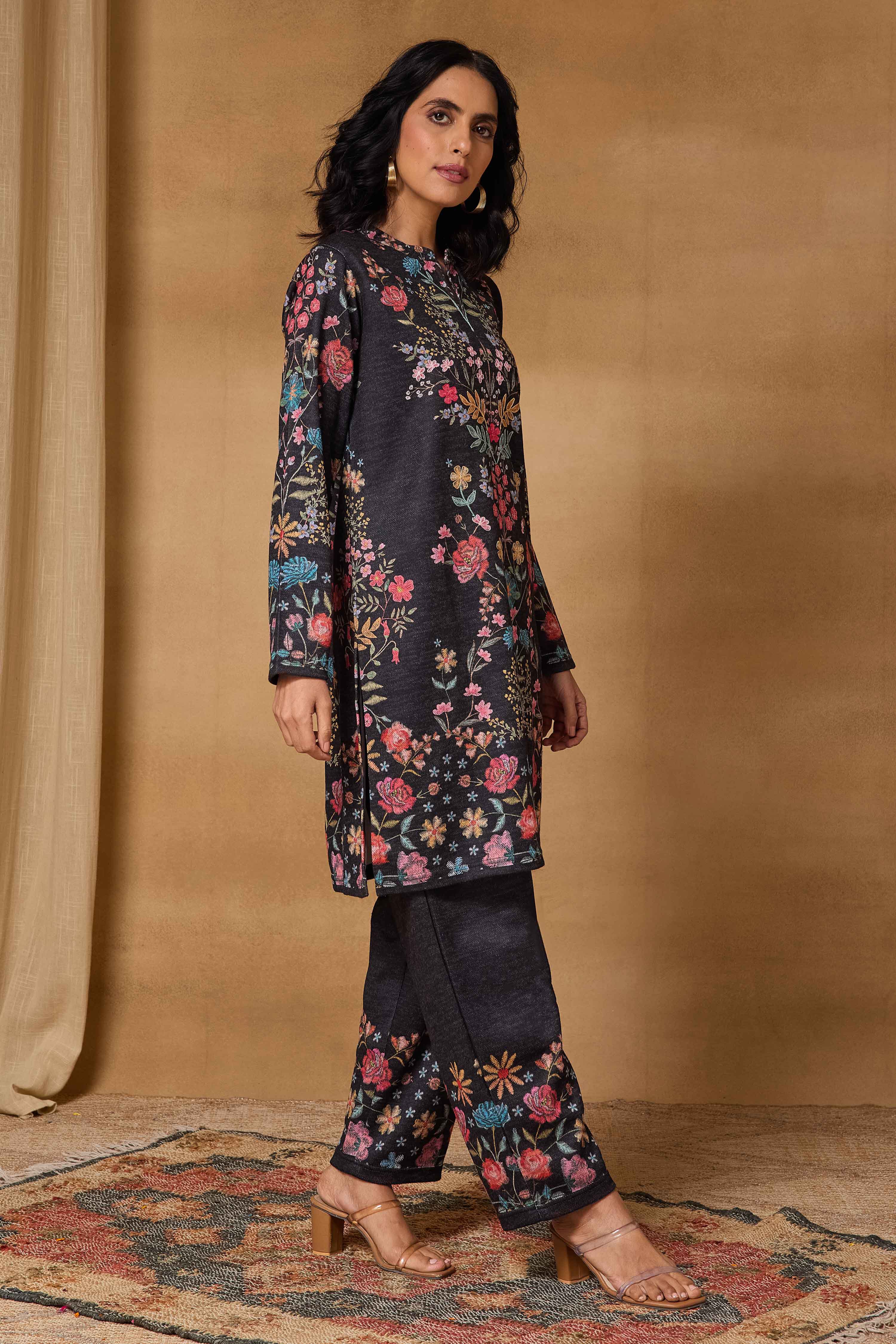 Black Floral Printed Straight Kurta Set image number 6