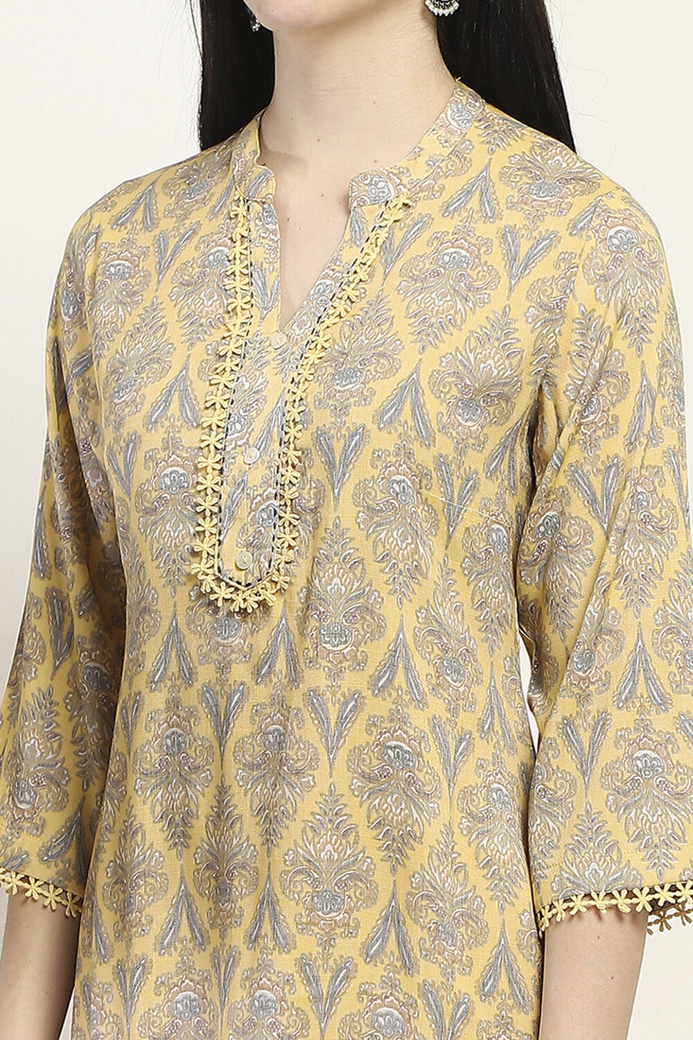 Yellow Printed Straight Kurta Set image number 1