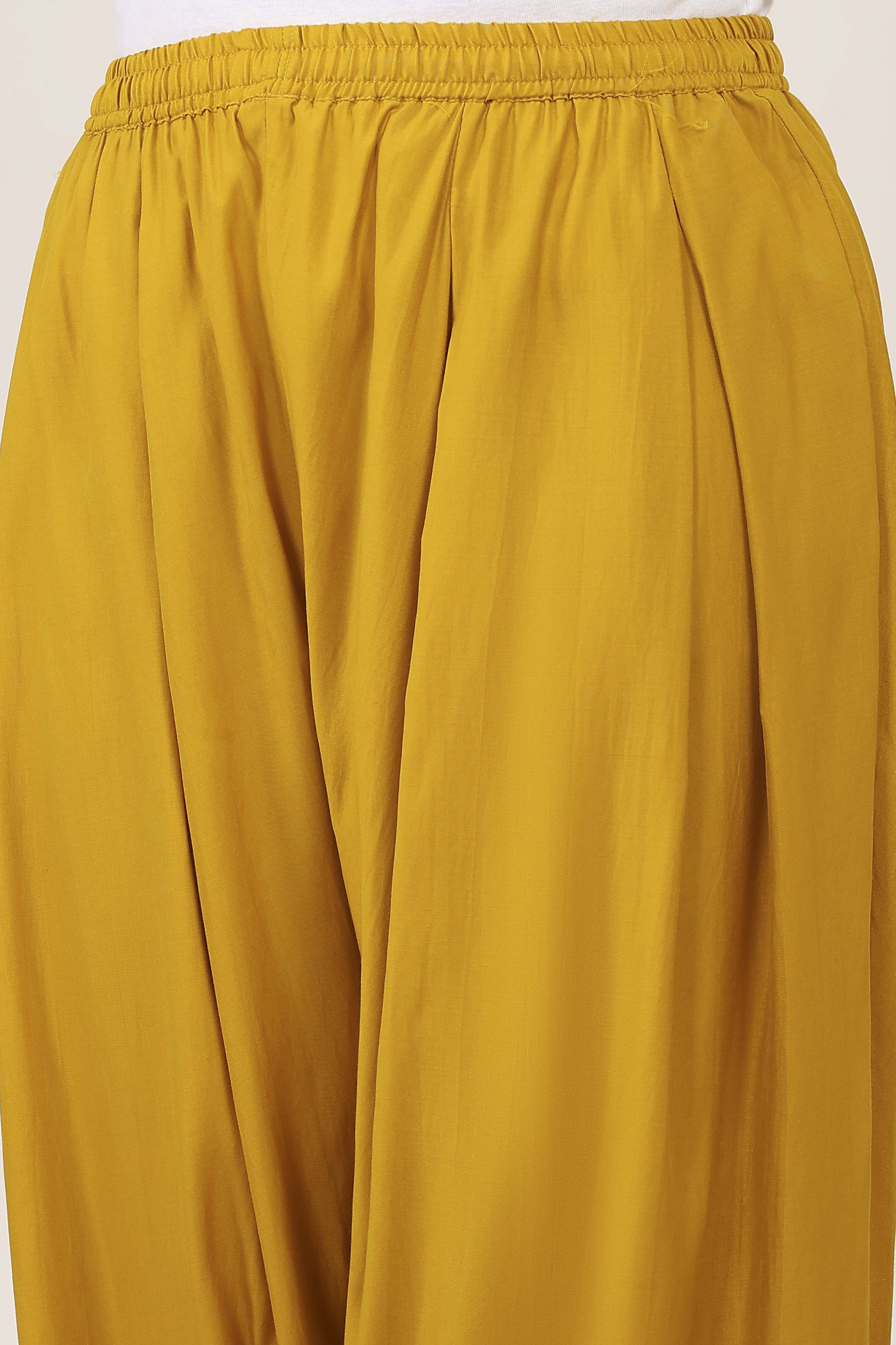 Yellow Viscose Polyester Straight Suit Sets image number 2