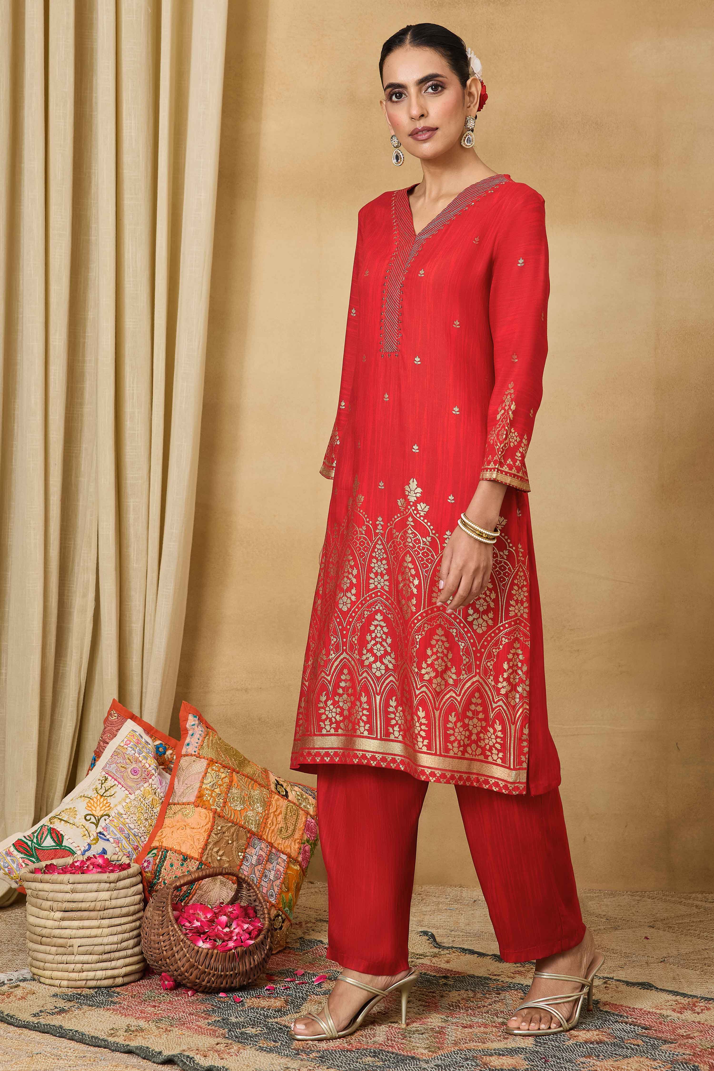 Red Viscose Rayon Straight Printed Kurta Pants Set image number 4