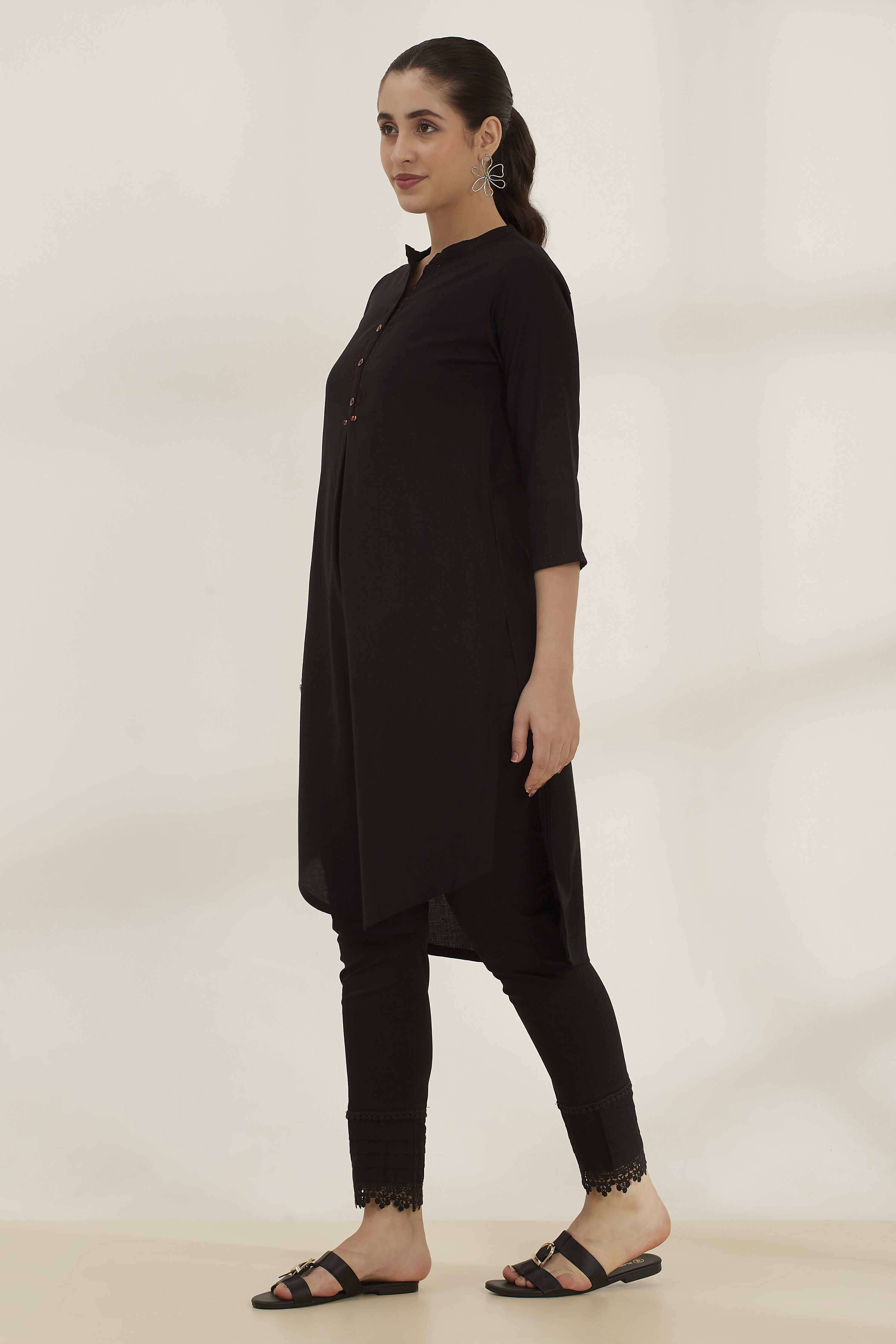 Black Viscose Blend Straight Solid Kurta image number 2