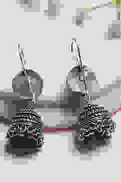 Maroon Alloy Studs image number 2