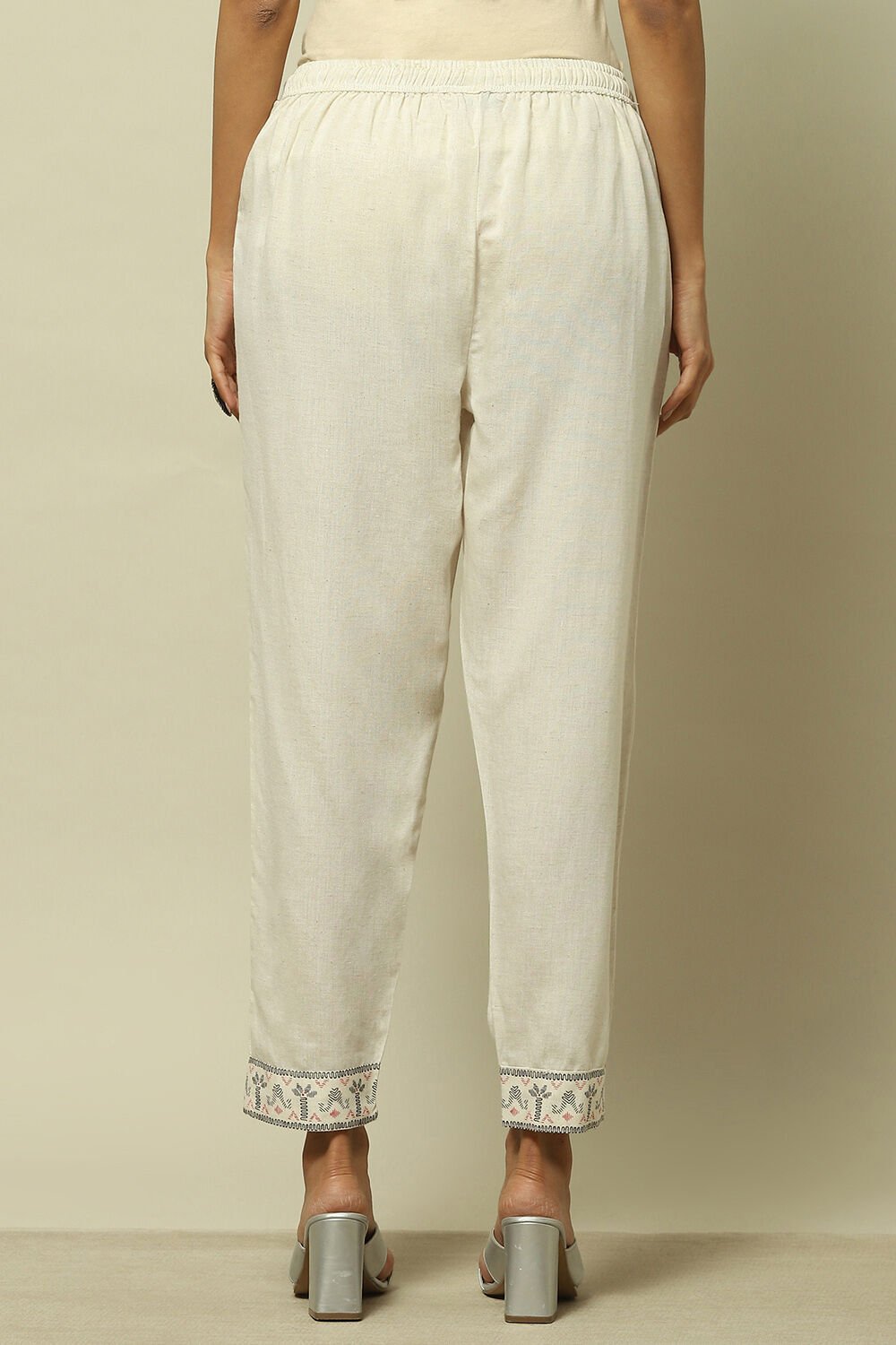 Off-White Viscose Solid Straight Fit Palazzo image number 4