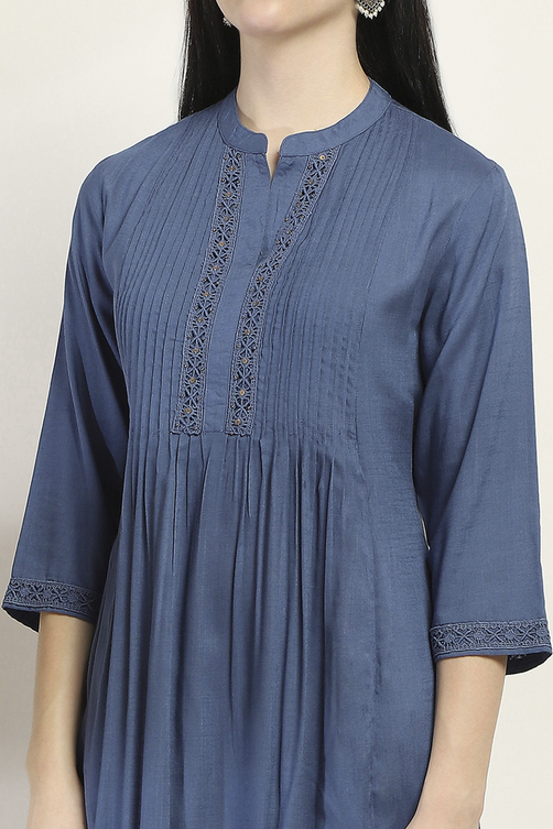 Indigo Solid Flared Kurta image number 1
