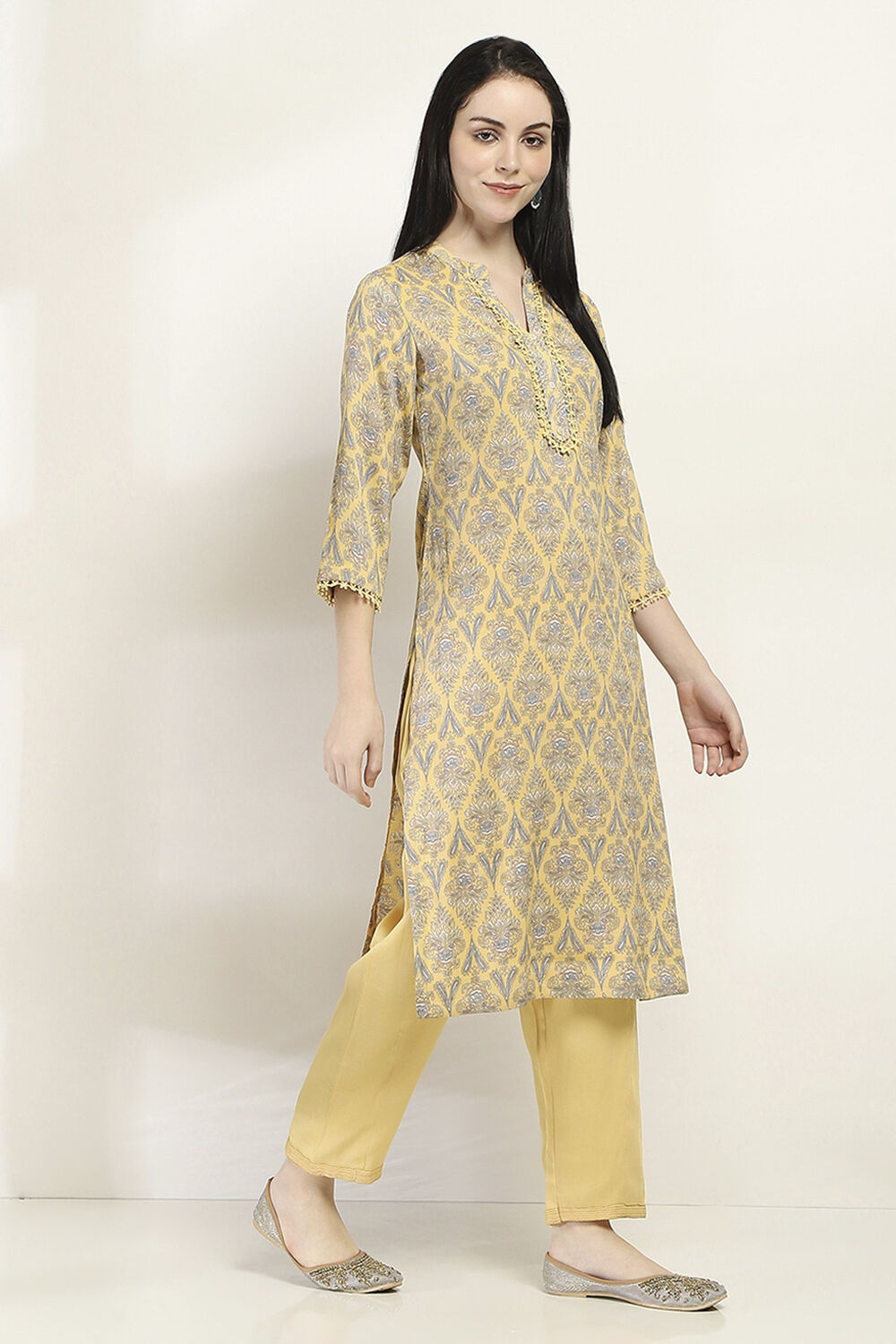 Yellow Printed Straight Kurta Set image number 5
